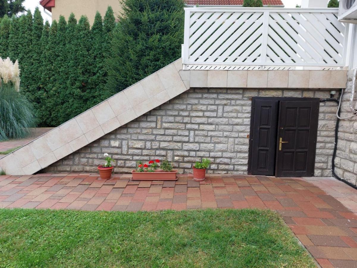 Napfeny Villa Balatonfured Exterior photo